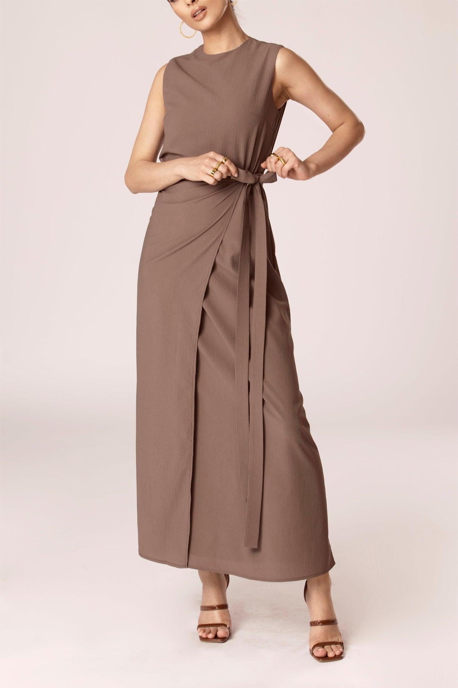 Noora Textured Three Piece Abaya Set – HelloFatima